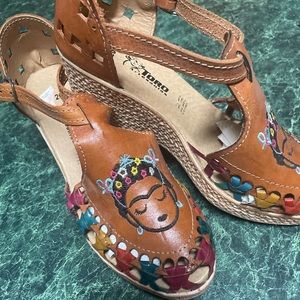 Brand new, Mexican leather platform shoes size 9